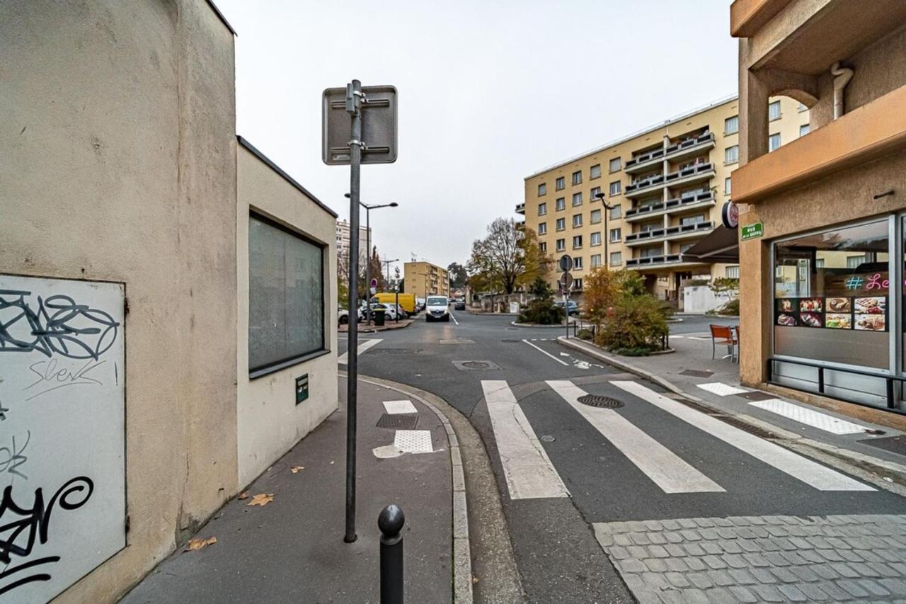 Sleep And Go - Cozy 9 People - Oullins Appartement Buitenkant foto